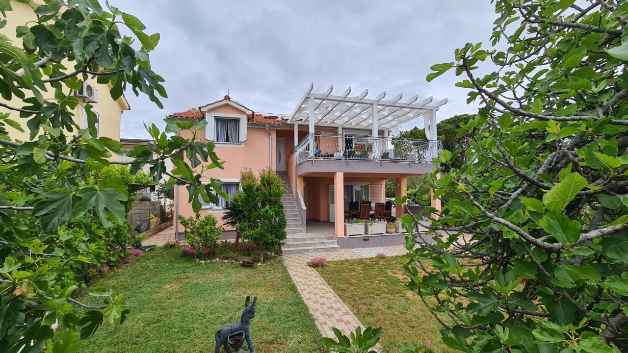 Apartmani Villa Lilliana Tribalj Esterno foto