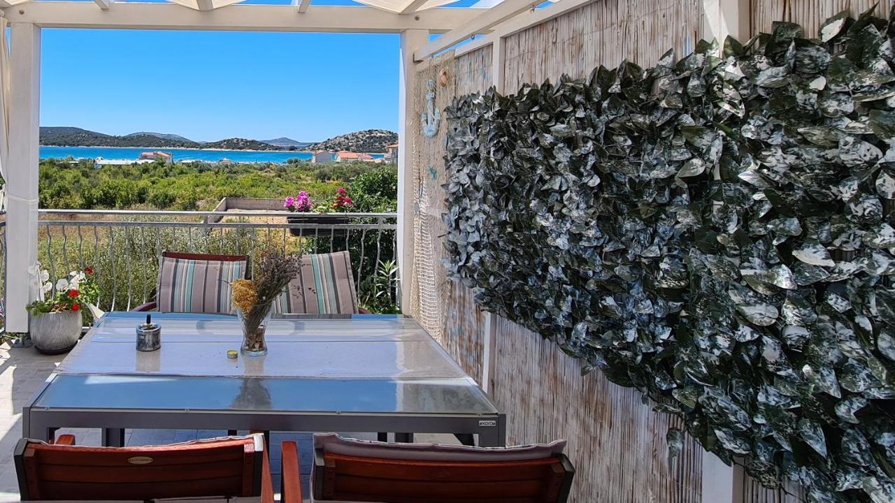 Apartmani Villa Lilliana Tribalj Esterno foto